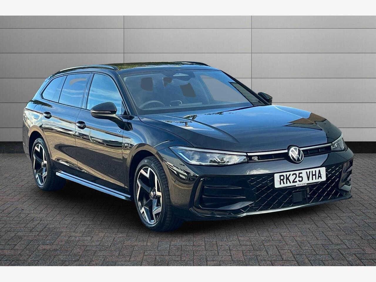 Main listing image - Volkswagen Passat Estate