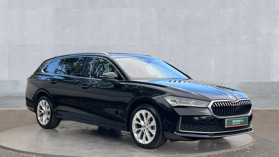 Main listing image - Skoda Superb Estate