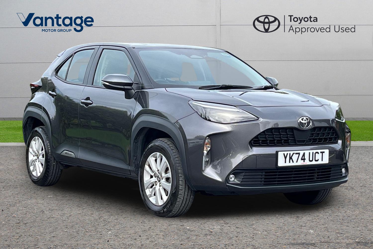 Main listing image - Toyota Yaris Cross