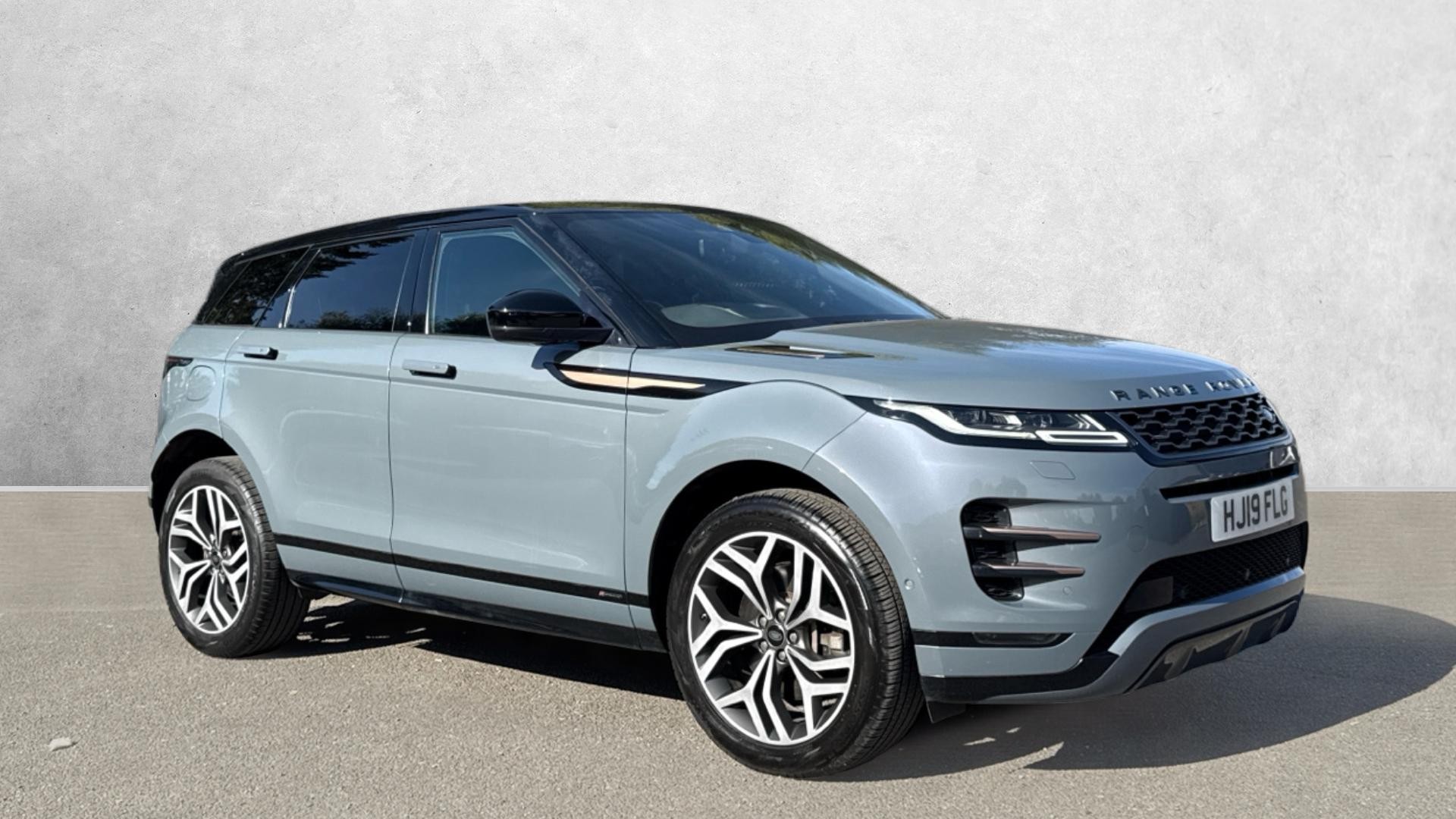 Main listing image - Land Rover Range Rover Evoque