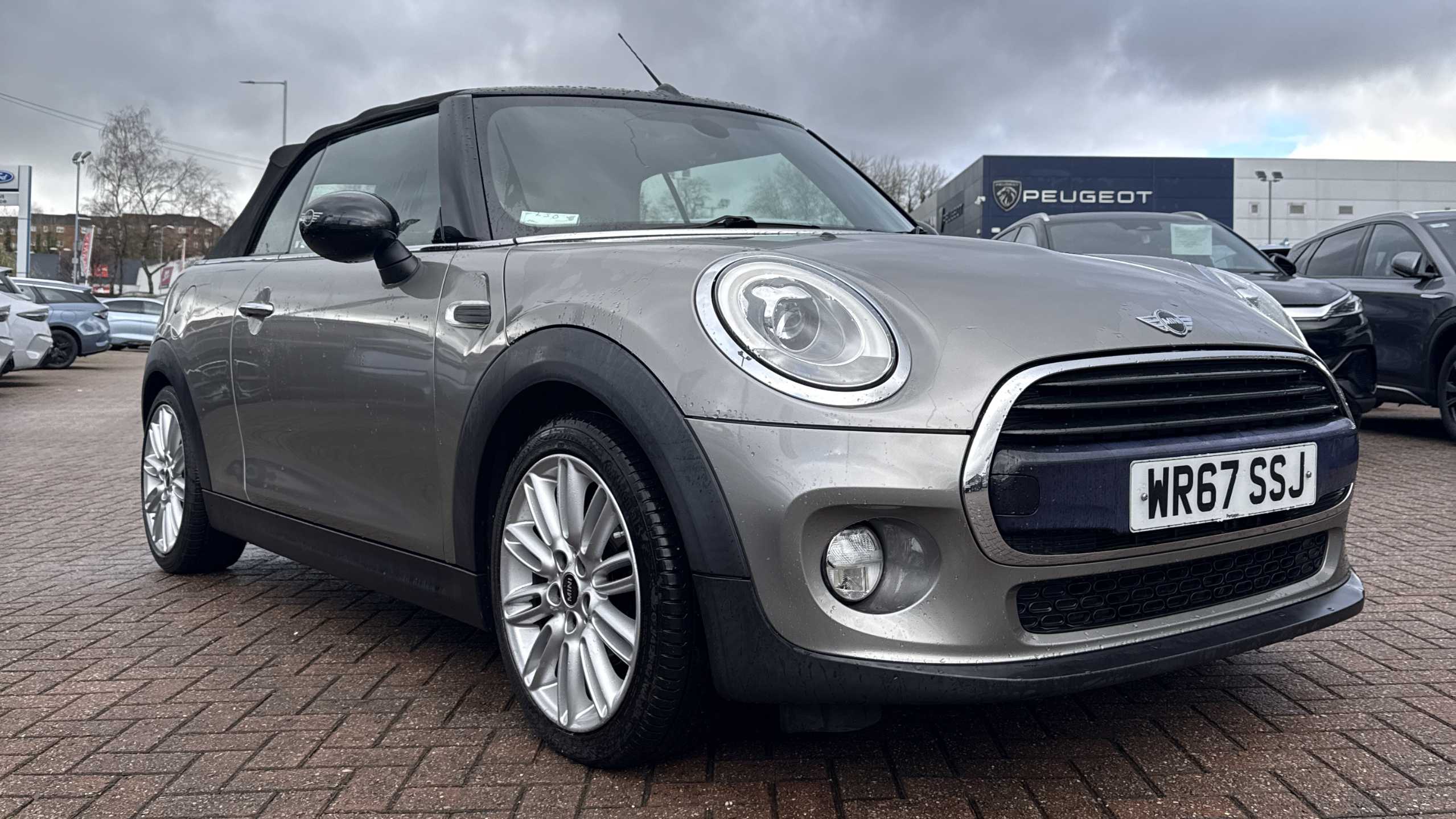 Main listing image - MINI Convertible