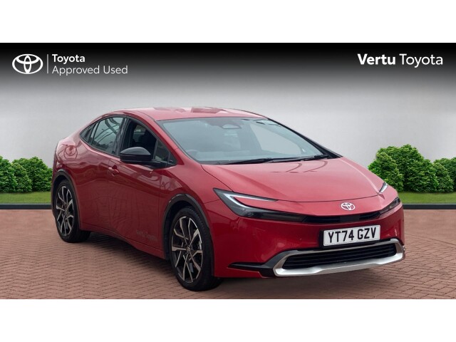 Main listing image - Toyota Prius Plug-In