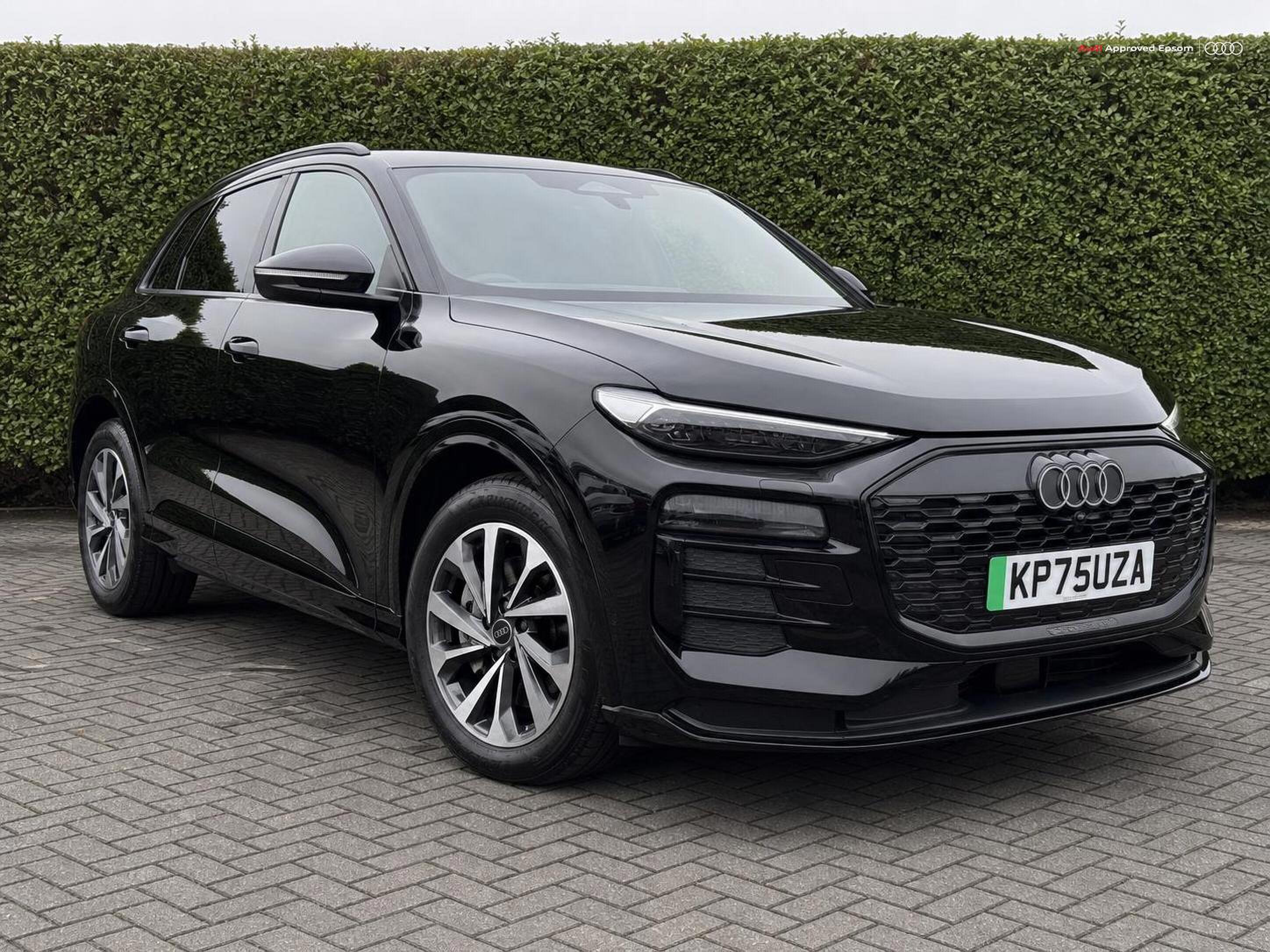 Main listing image - Audi Q6