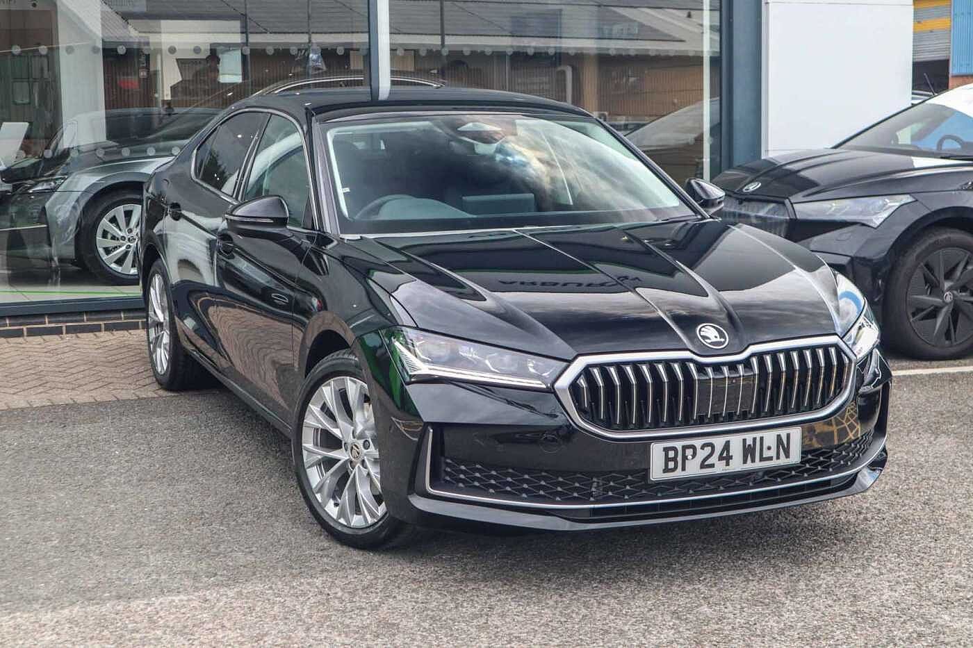 Main listing image - Skoda Superb