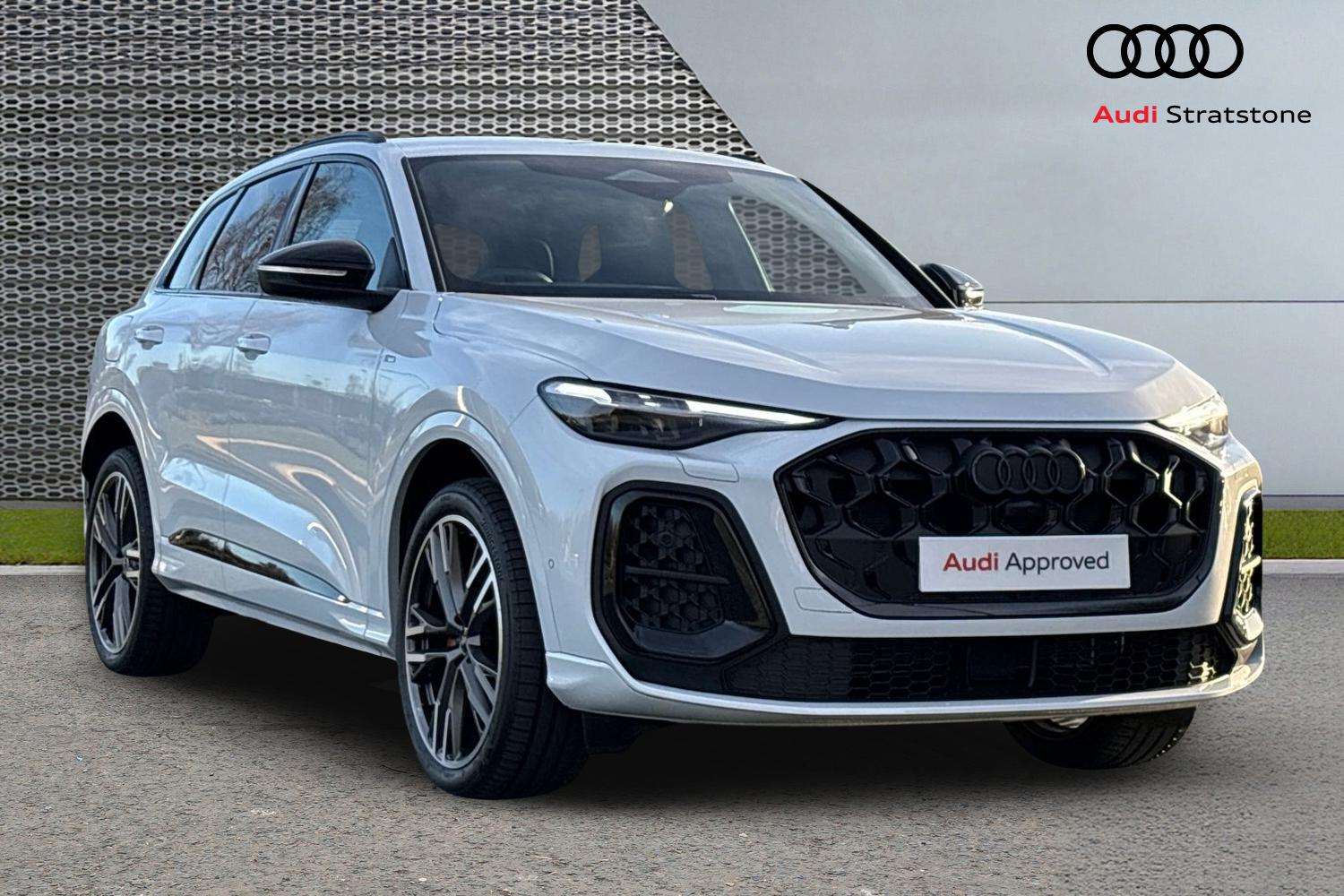 Main listing image - Audi Q5