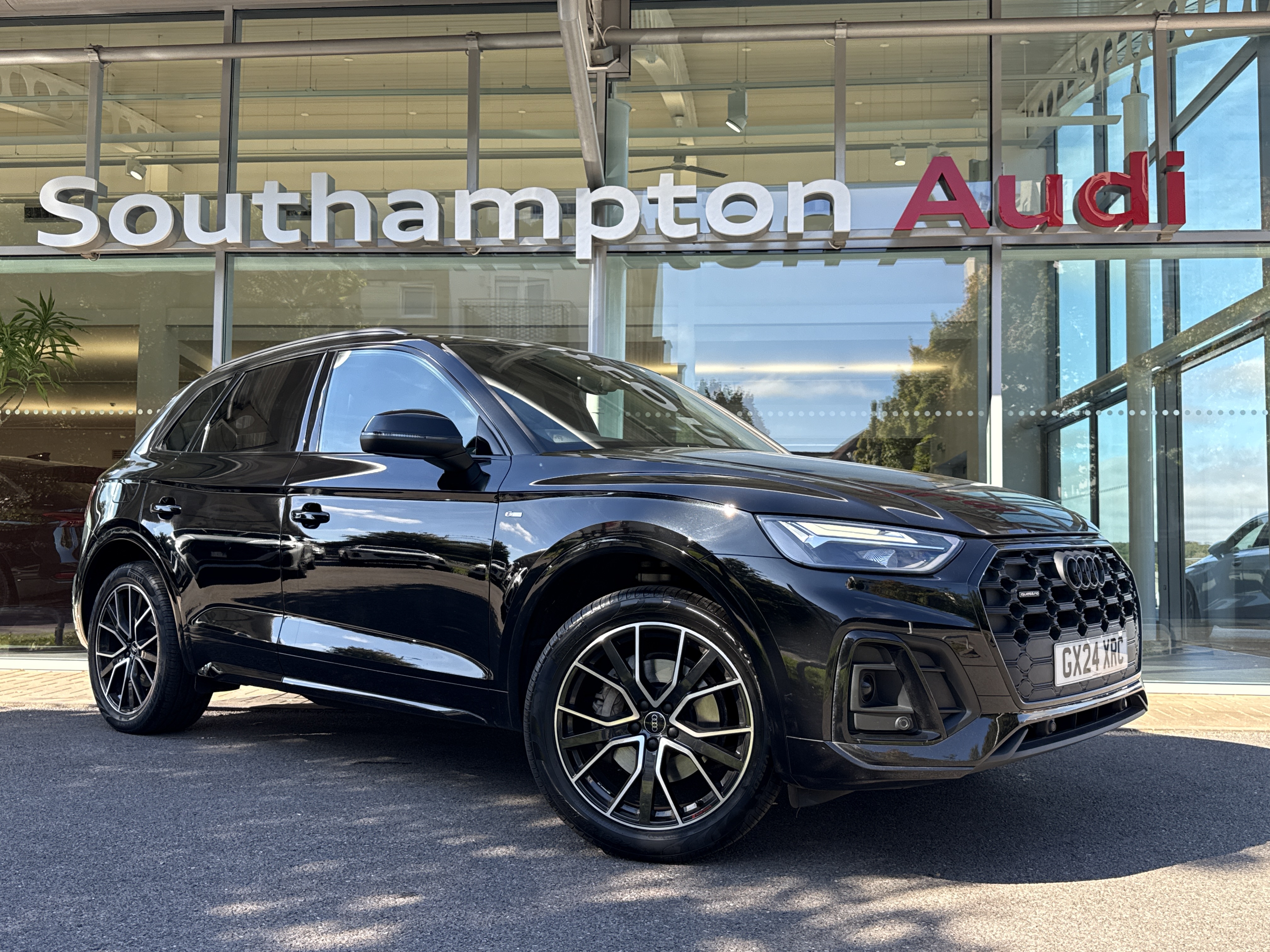 Main listing image - Audi Q5