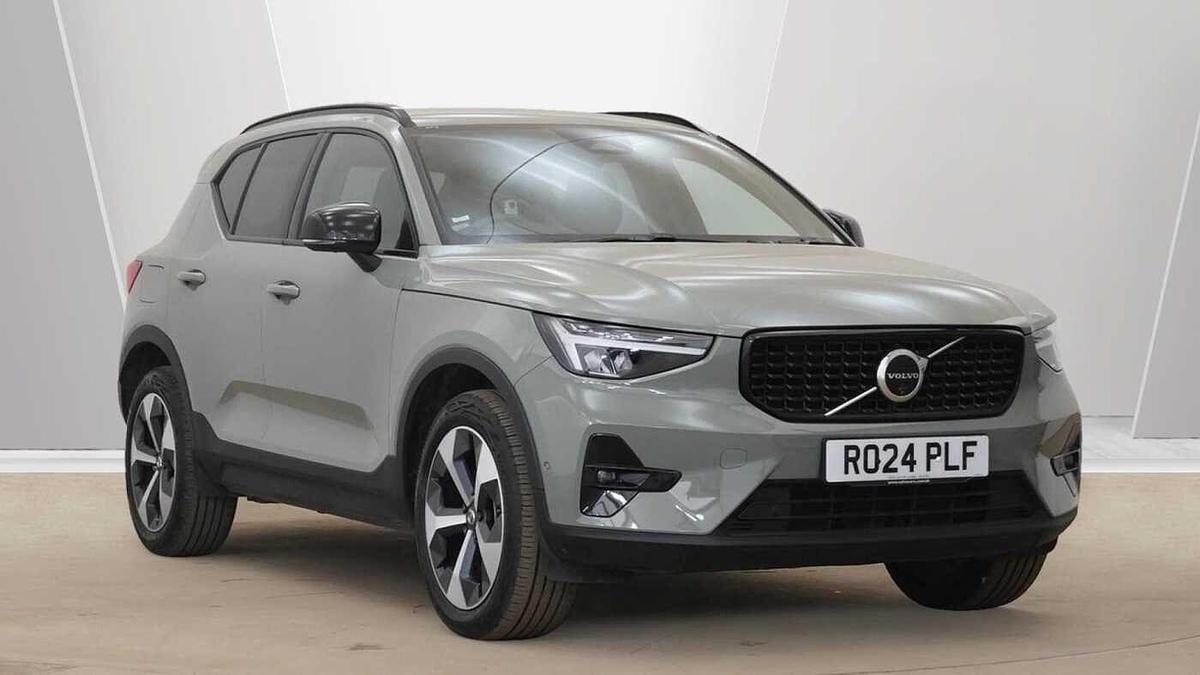 Main listing image - Volvo XC40