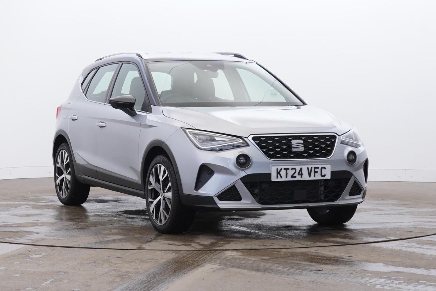 Main listing image - SEAT Arona