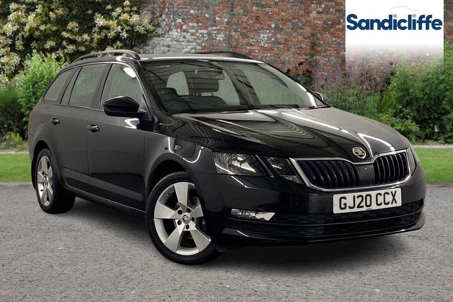 Main listing image - Skoda Octavia Estate