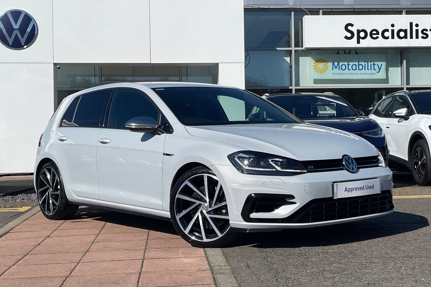 Main listing image - Volkswagen Golf R