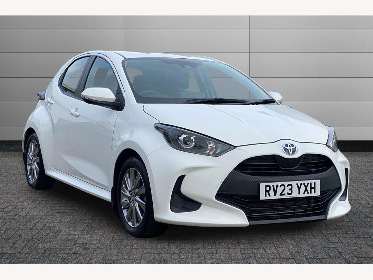 Main listing image - Toyota Yaris
