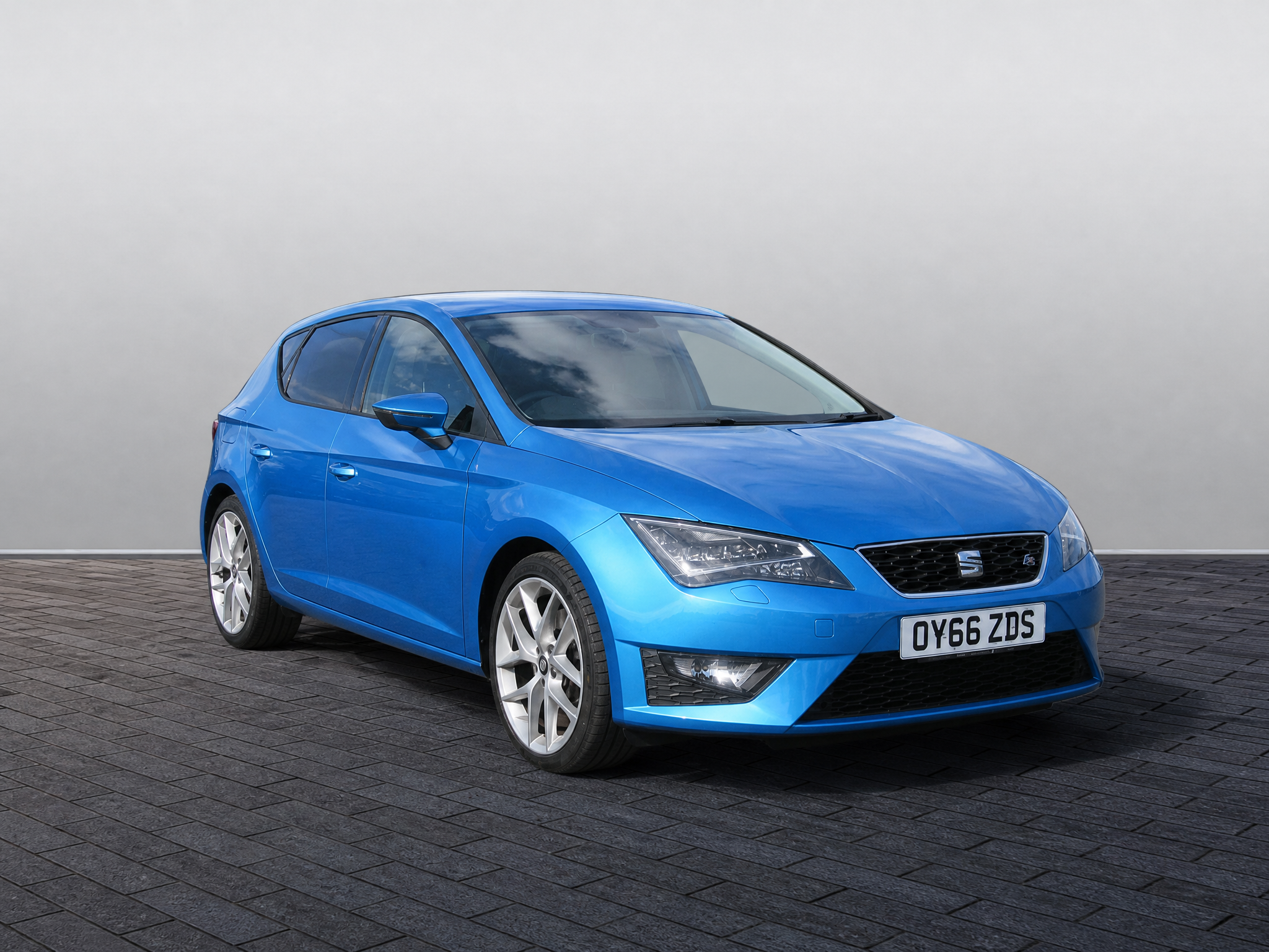 Main listing image - SEAT Leon