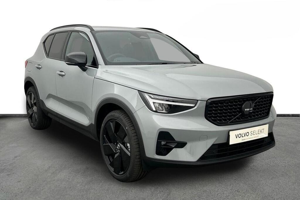 Main listing image - Volvo XC40