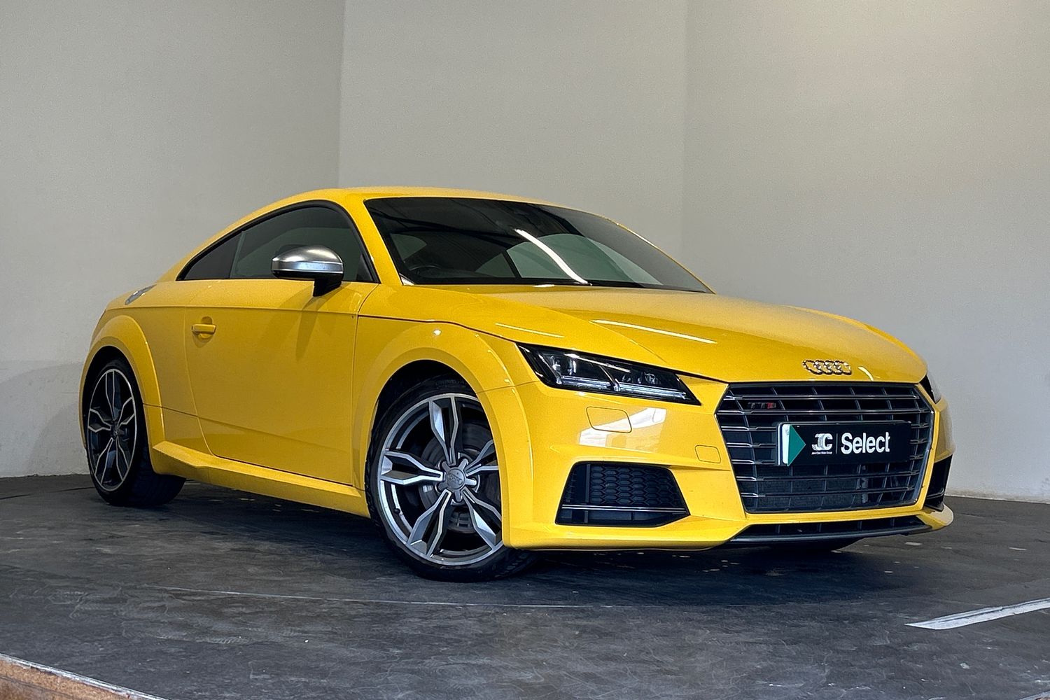 Main listing image - Audi TT S