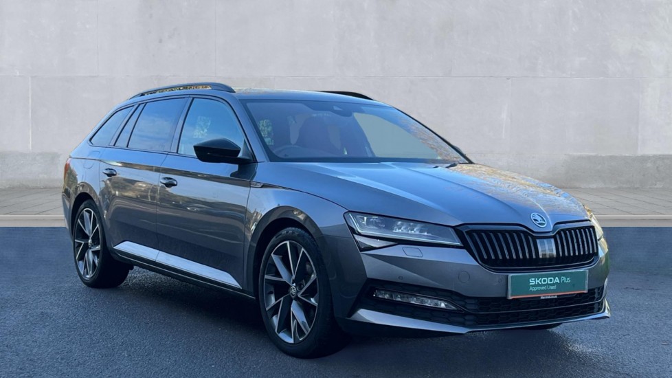 Main listing image - Skoda Superb Estate