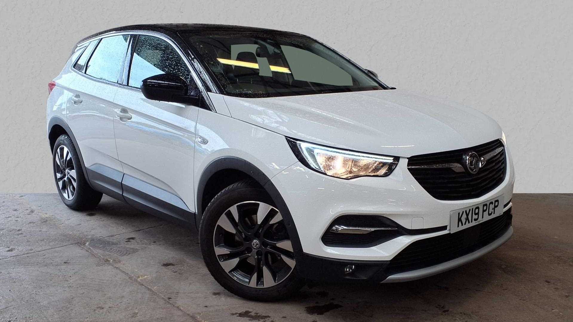 Main listing image - Vauxhall Grandland X