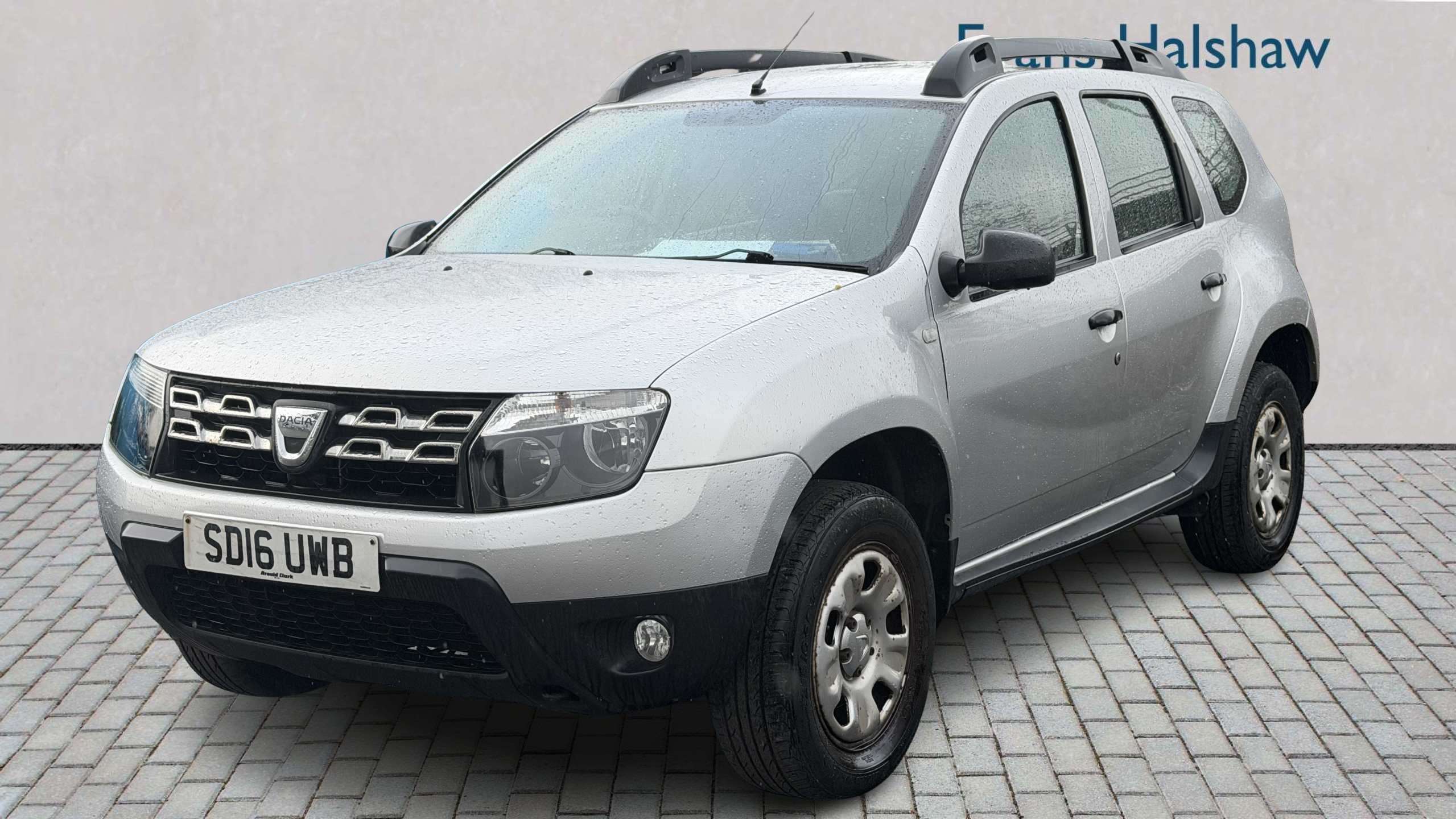 Main listing image - Dacia Duster