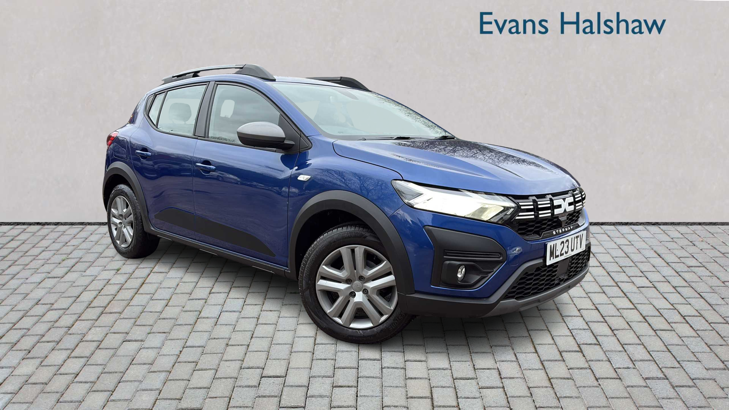 Main listing image - Dacia Sandero Stepway