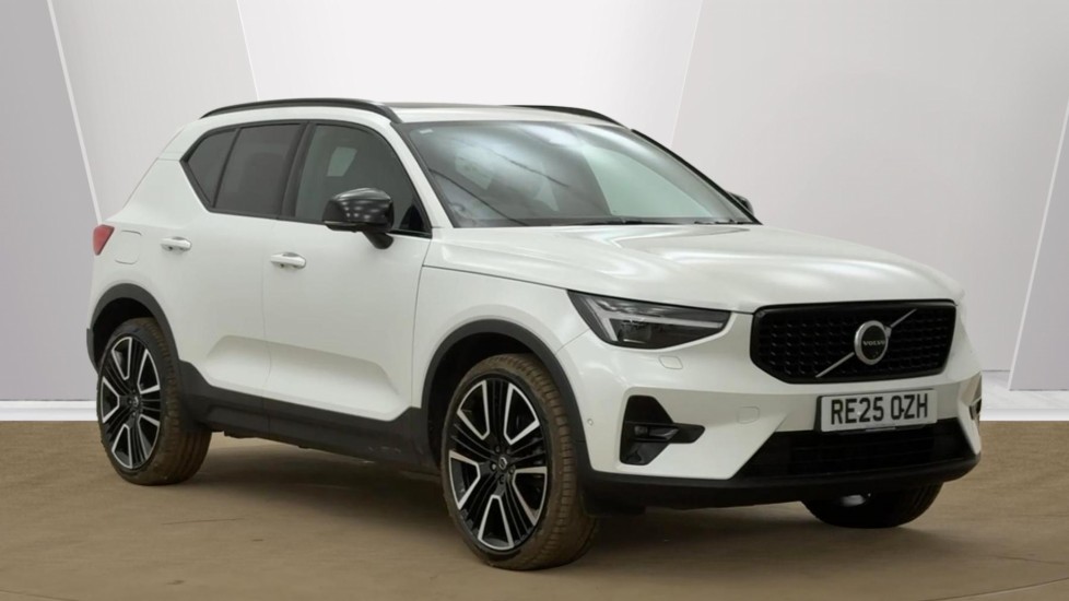 Main listing image - Volvo XC40