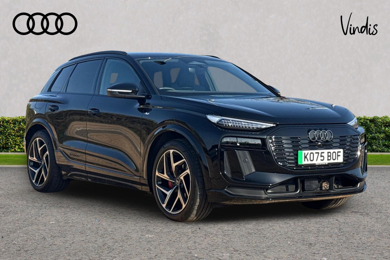 Main listing image - Audi Q6