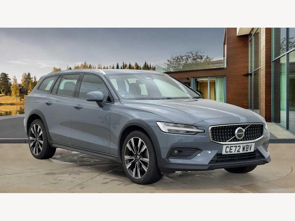 Main listing image - Volvo V60 Cross Country