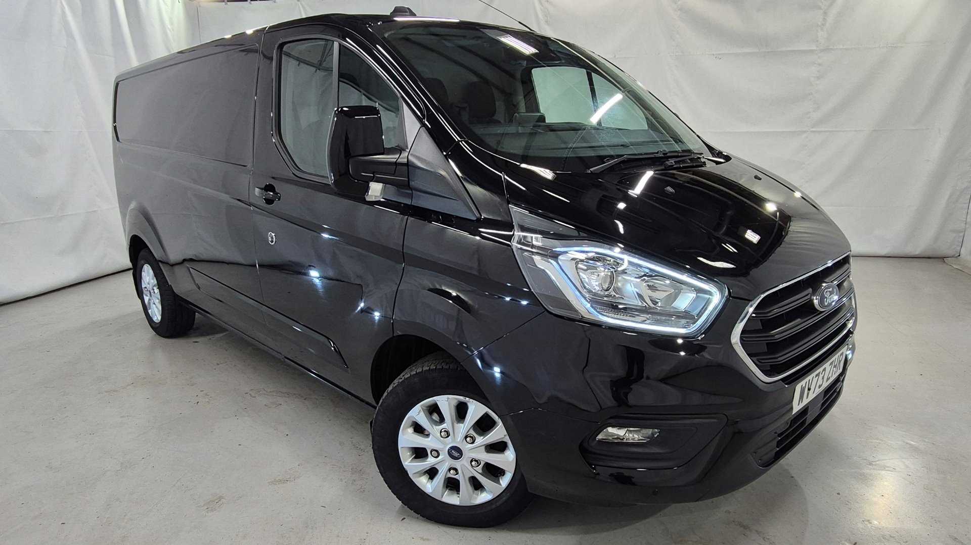 Main listing image - Ford Transit Custom