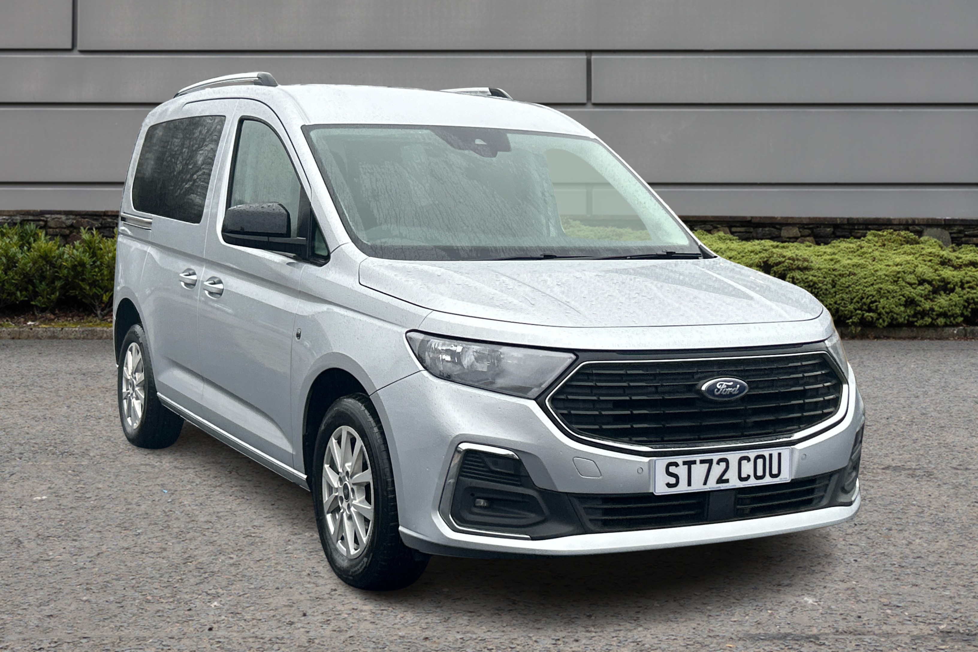 Main listing image - Ford Tourneo Connect