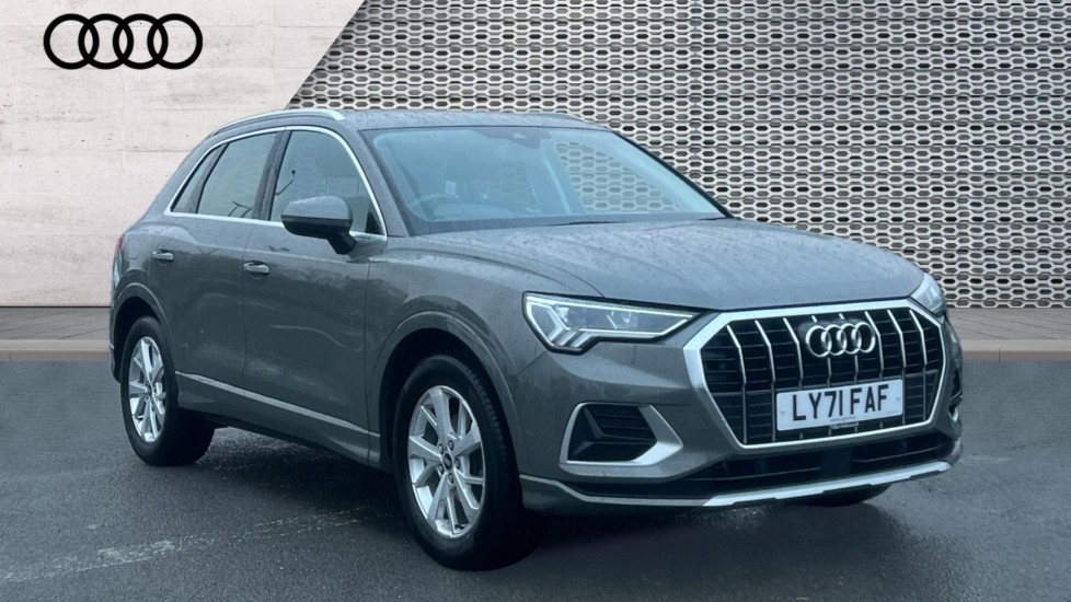 Main listing image - Audi Q3