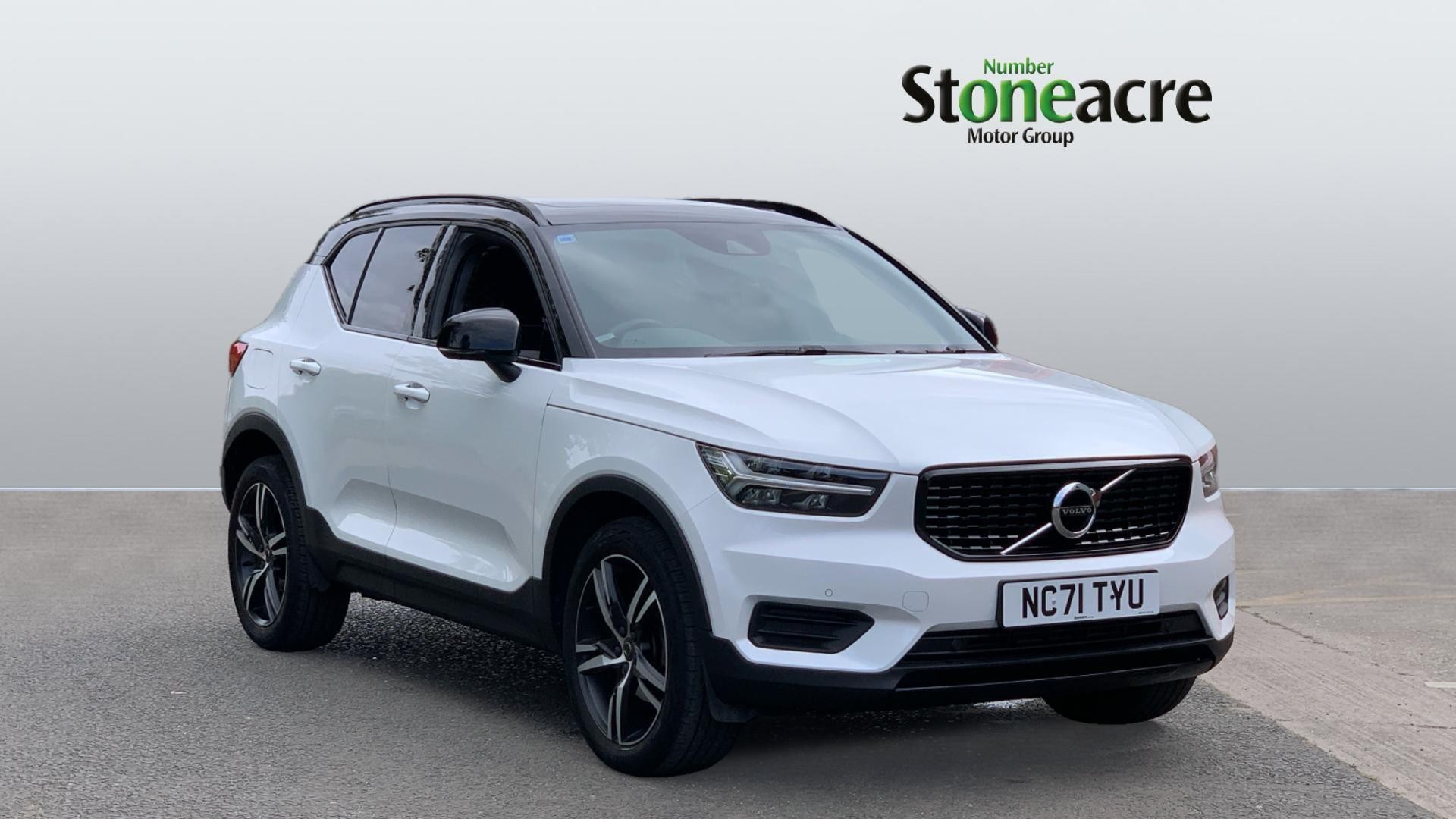 Main listing image - Volvo XC40