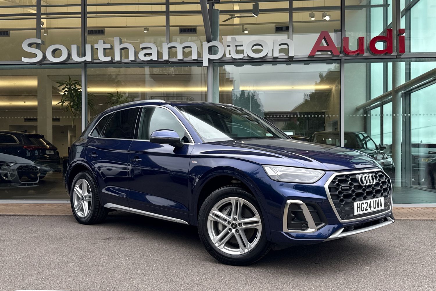 Main listing image - Audi Q5