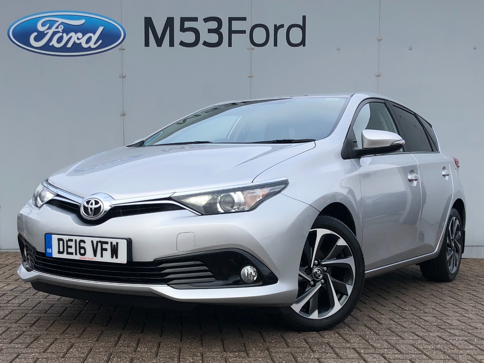 Main listing image - Toyota Auris