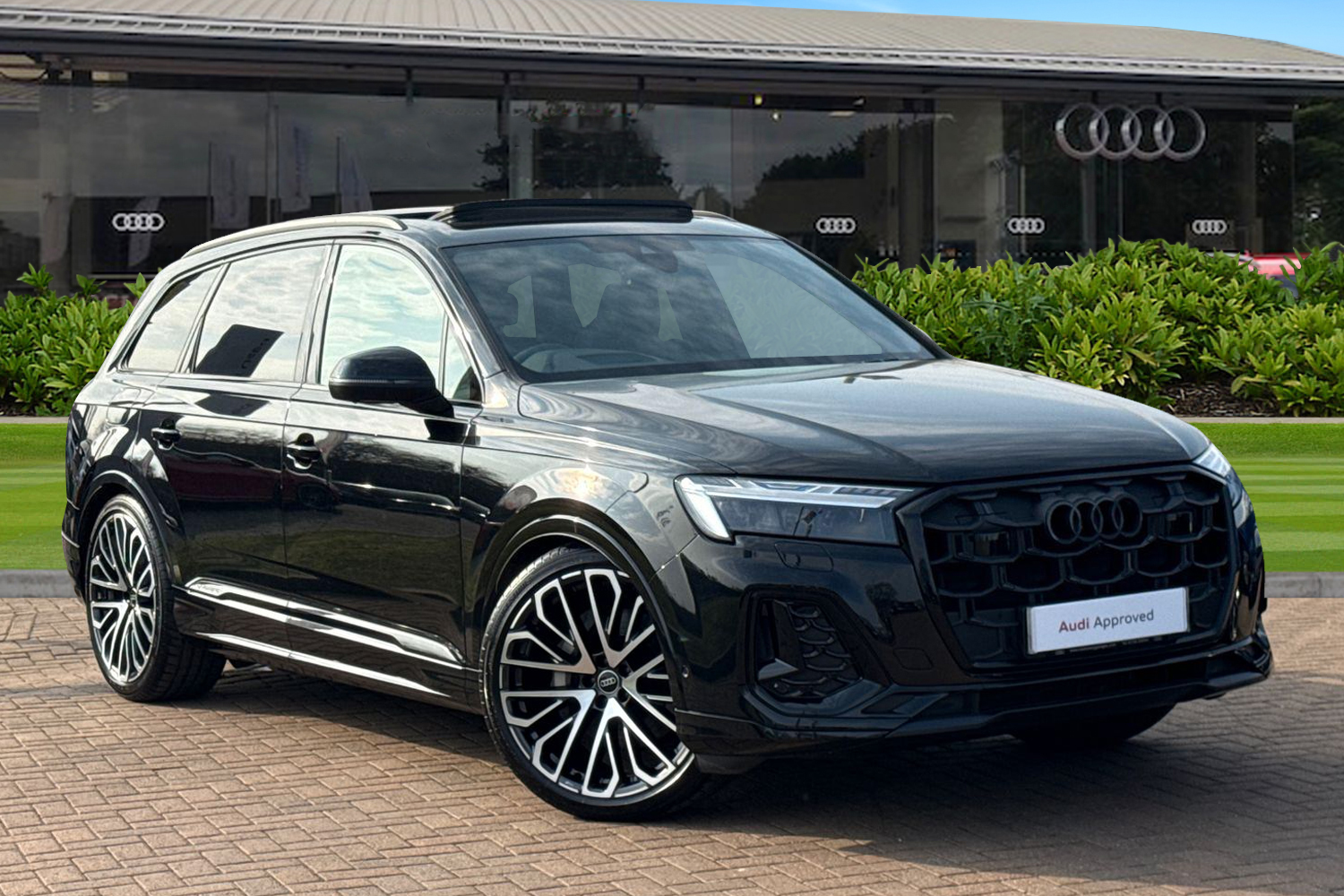 Main listing image - Audi Q7