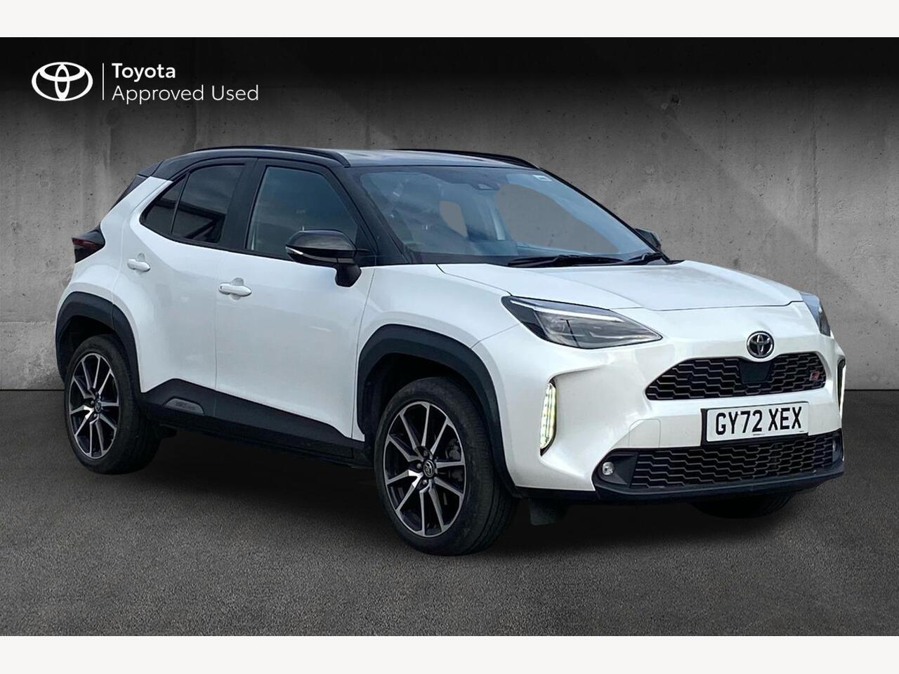 Main listing image - Toyota Yaris Cross