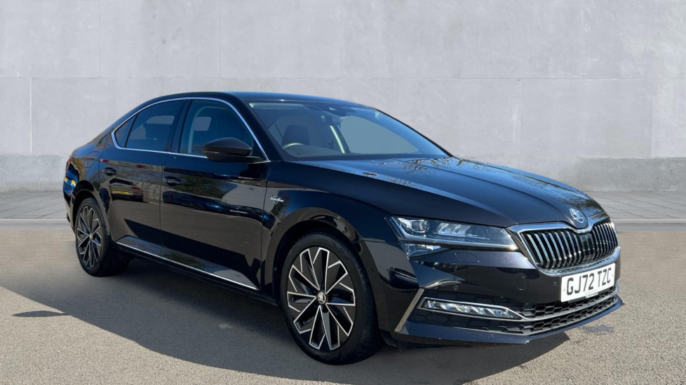 Main listing image - Skoda Superb