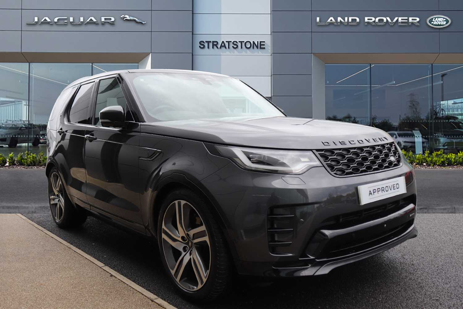 Main listing image - Land Rover Discovery