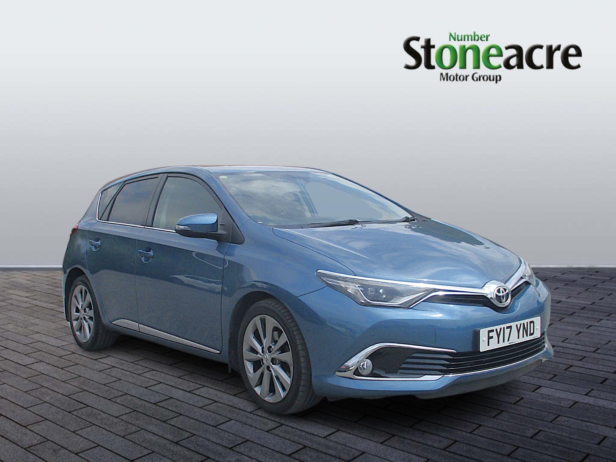 Main listing image - Toyota Auris