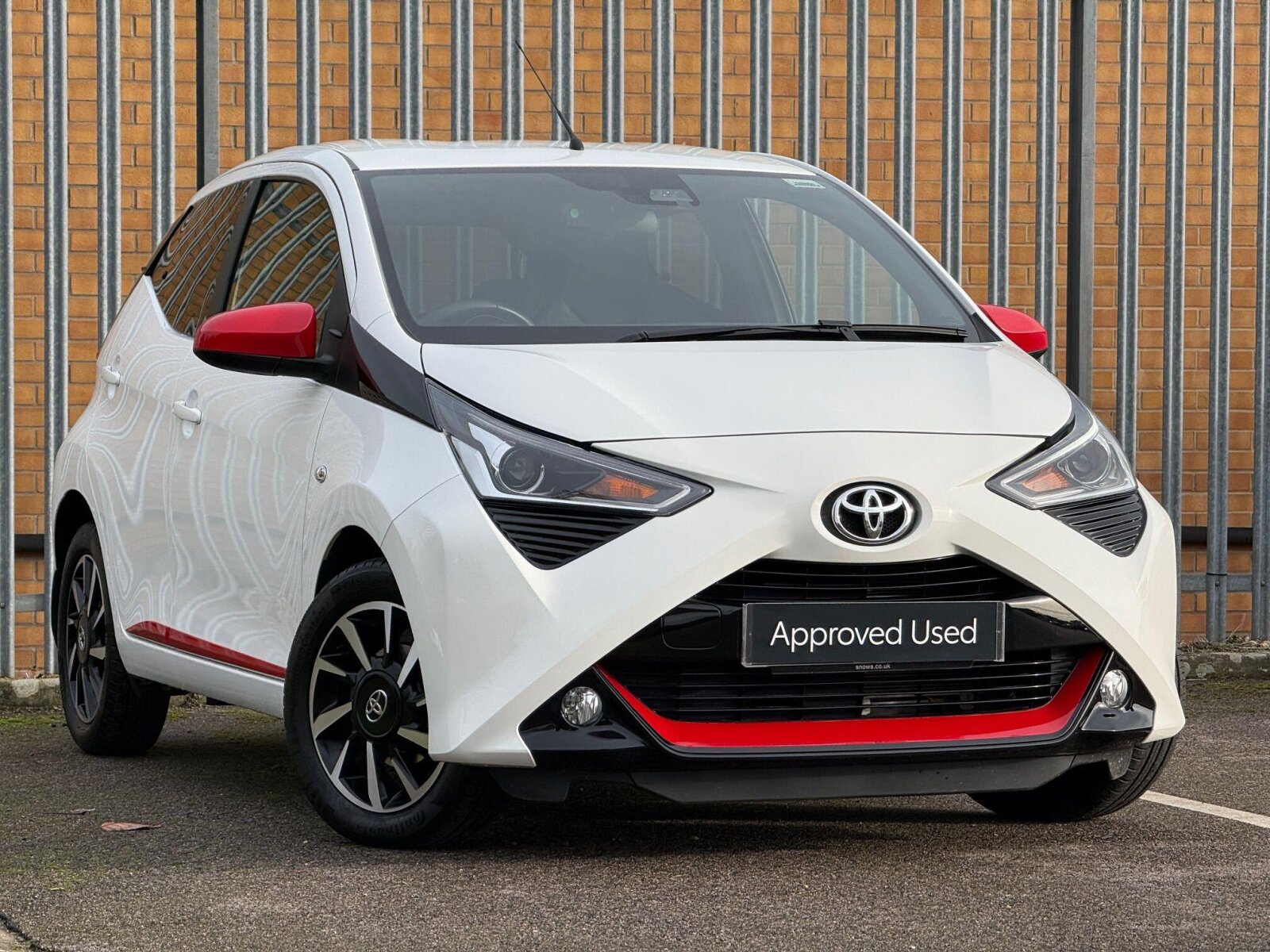 Main listing image - Toyota Aygo