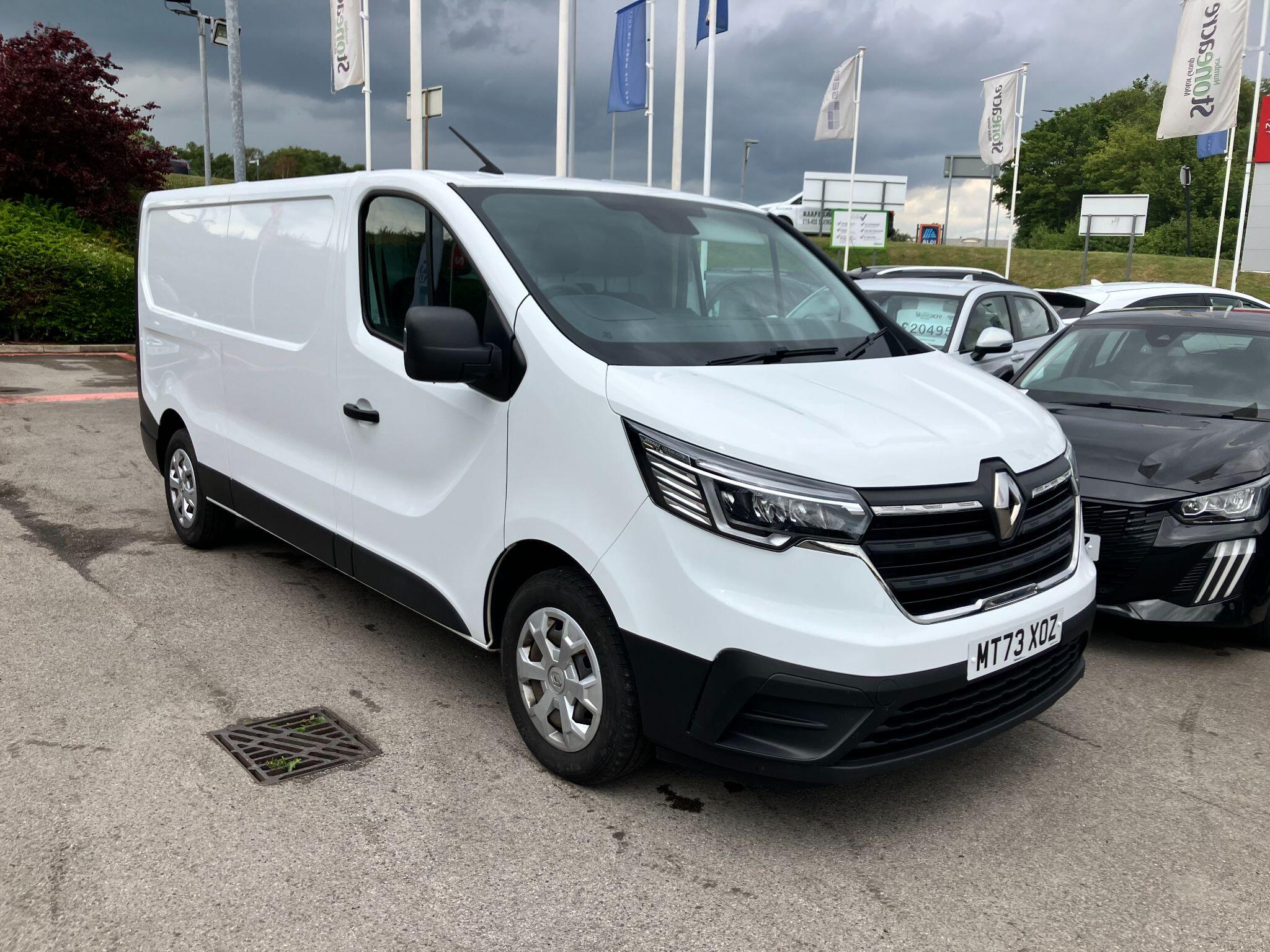 Main listing image - Renault Trafic