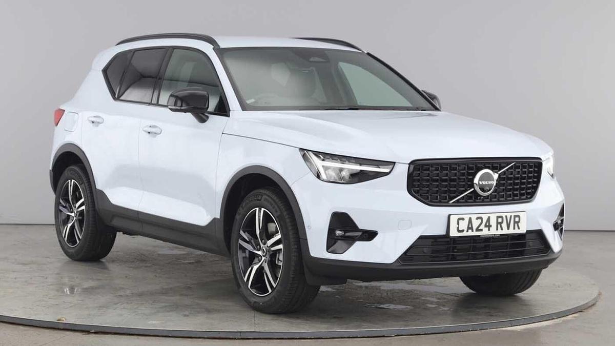 Main listing image - Volvo XC40