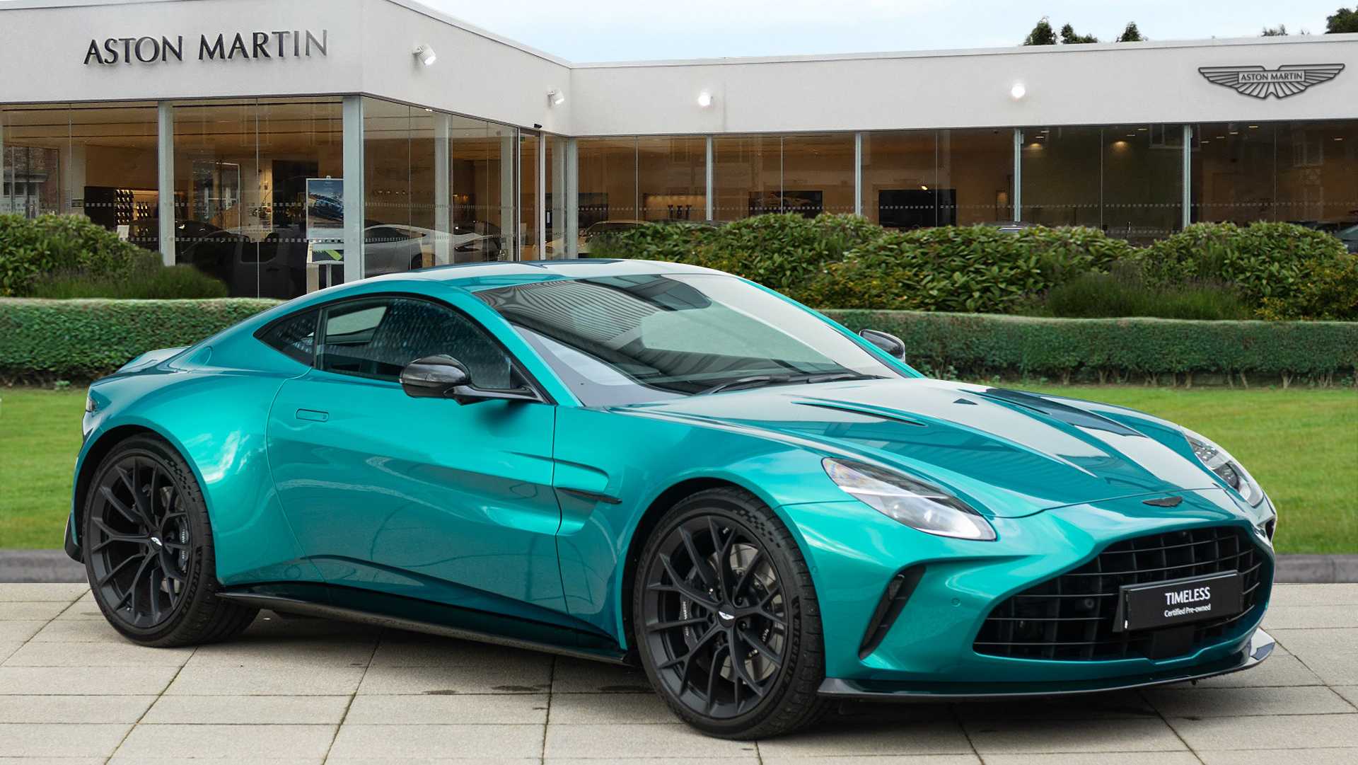 Main listing image - Aston Martin Vantage