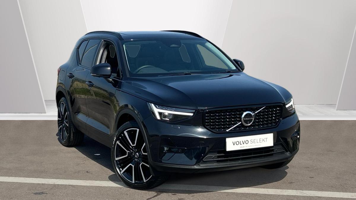 Main listing image - Volvo XC40