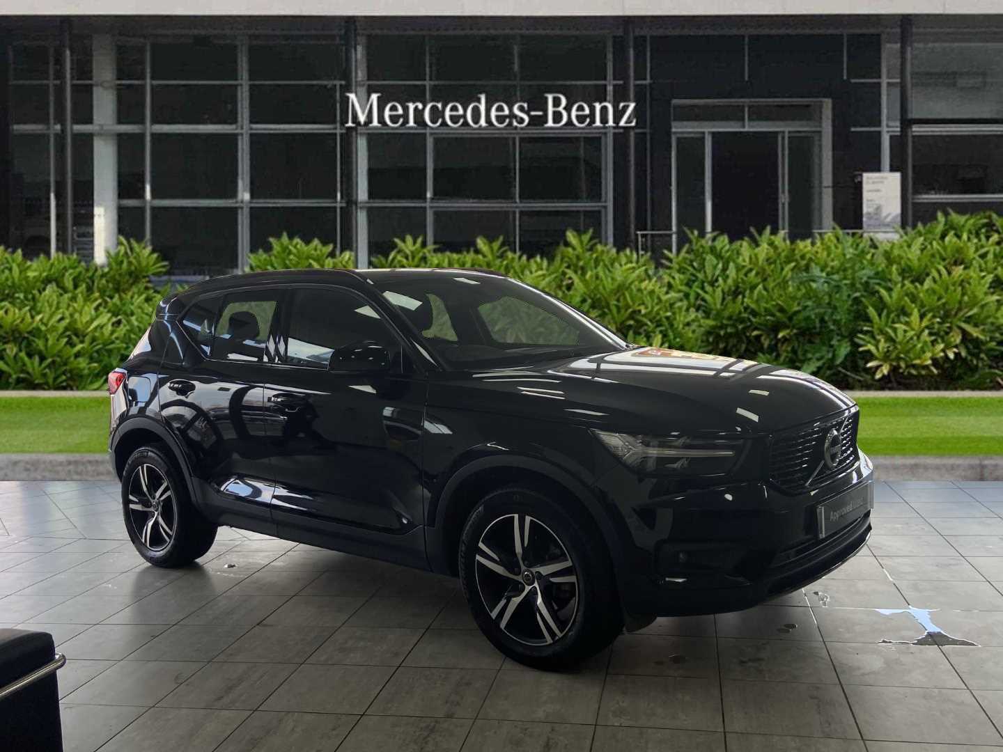 Main listing image - Volvo XC40