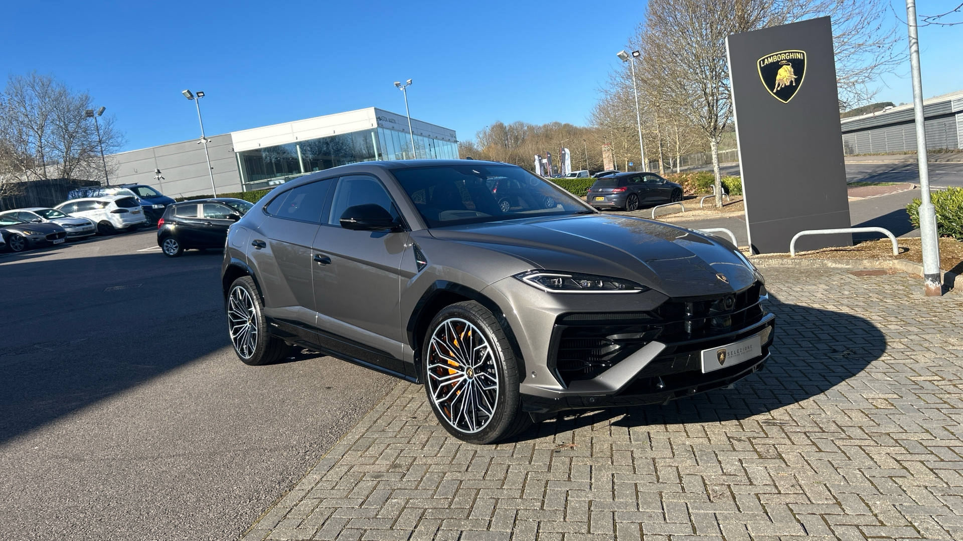 Main listing image - Lamborghini Urus