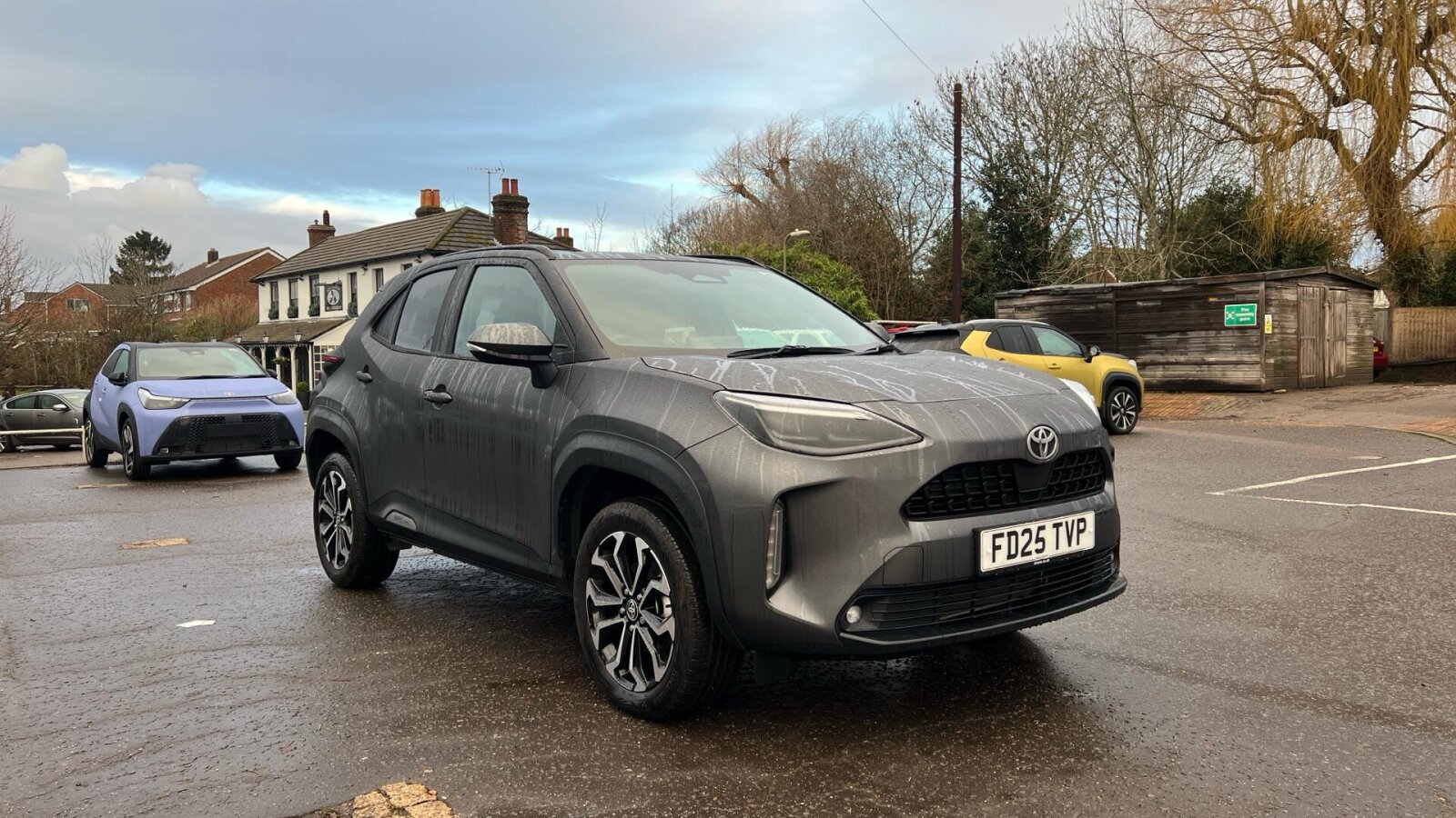 Main listing image - Toyota Yaris Cross