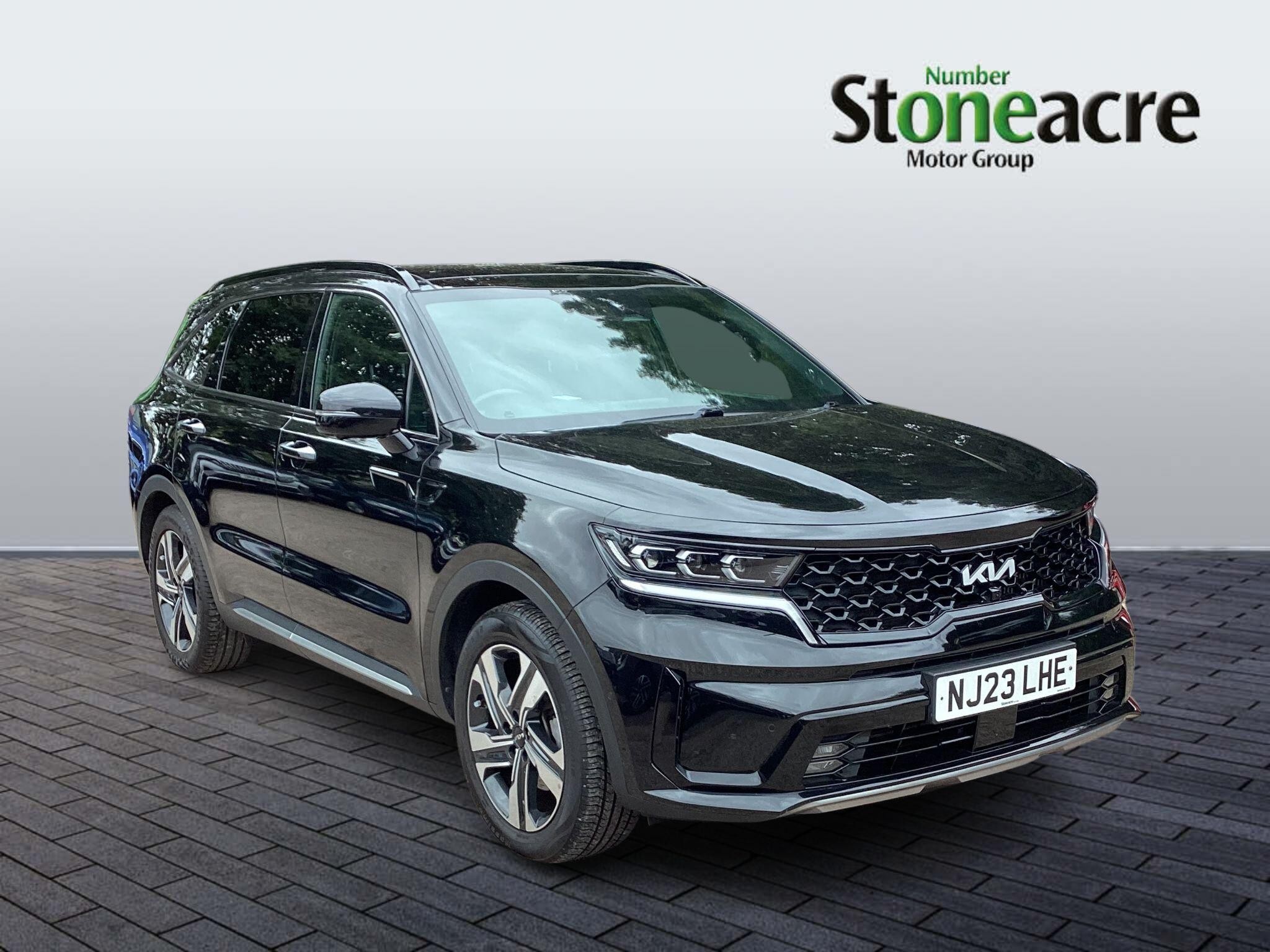 Main listing image - Kia Sorento