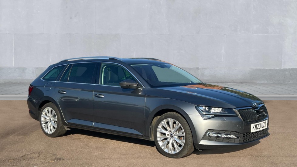 Main listing image - Skoda Superb