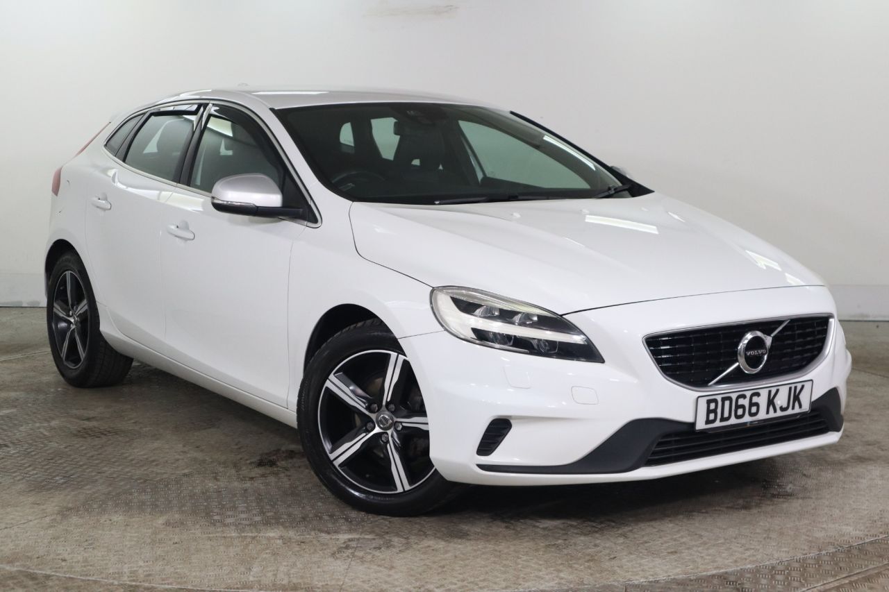 Main listing image - Volvo V40