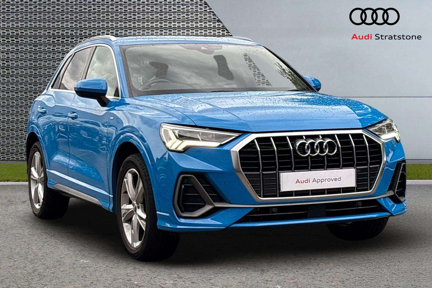 Main listing image - Audi Q3