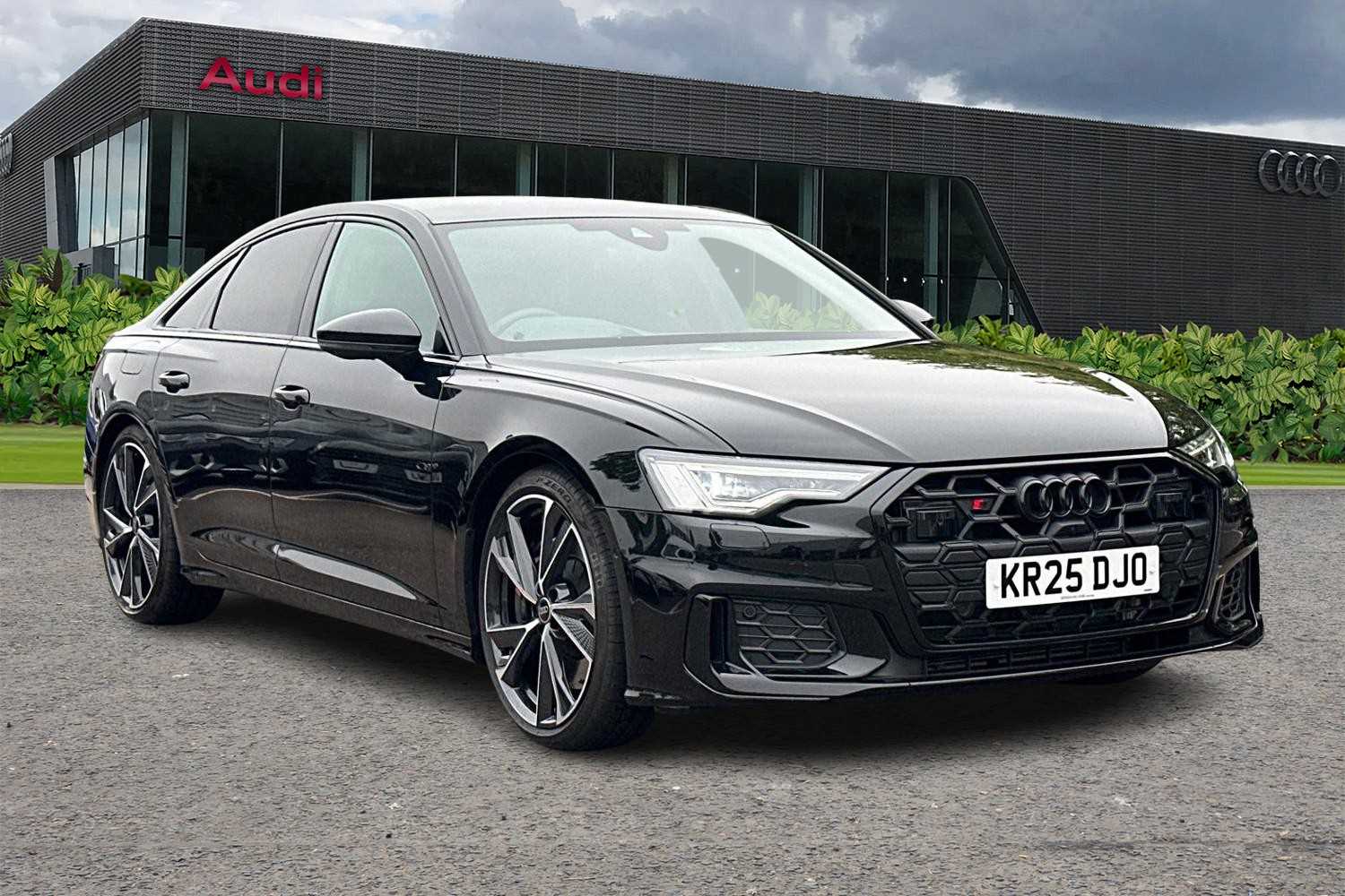 Main listing image - Audi S6