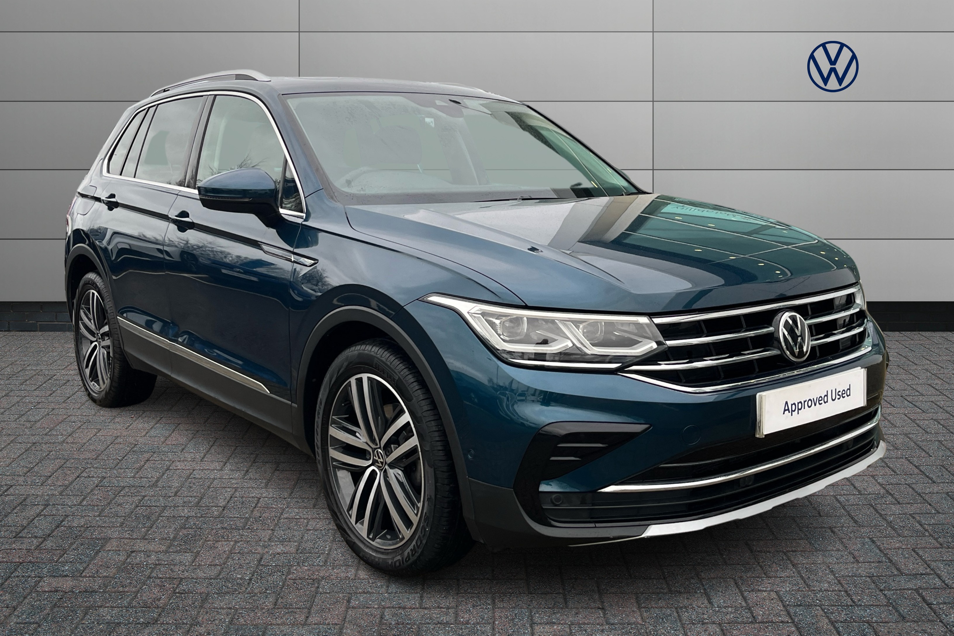 Main listing image - Volkswagen Tiguan